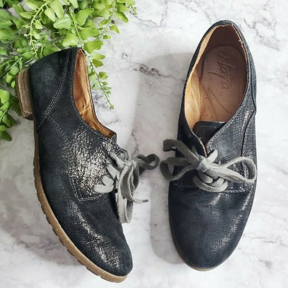 Naya Shoes - Naya Women Tiber Black Glossy Metallic Leather Round Toe Lace Up Oxford Flats 7